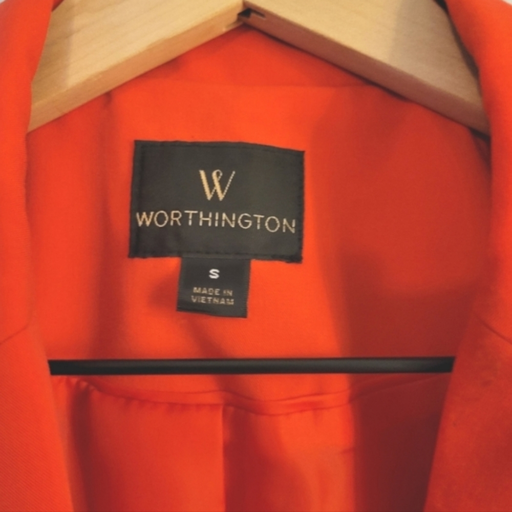 Small Worthington Coral Blazer. EUC, still sewn, one minor flaw - Picture 2 of 4